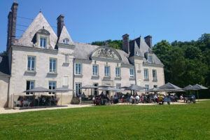 Chateau Nantes St Herblain mariages terrasse - parc boisé 44
