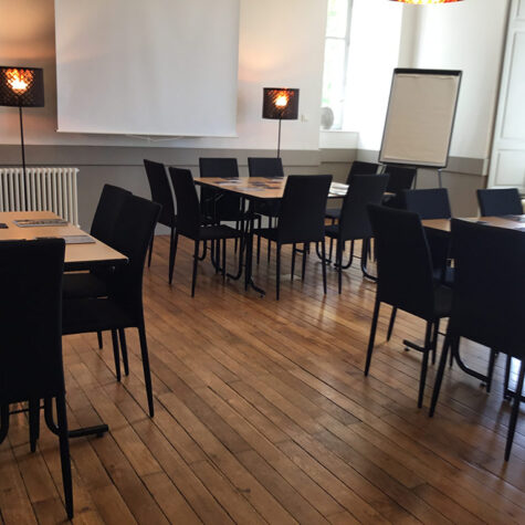 Seminaire entreprise Nantes chateau St Herblain 44 - Salle Les Charmes, travail en ateliers